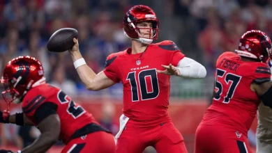 Texans' defense, Davis Mills come up big in TNF win against Bills