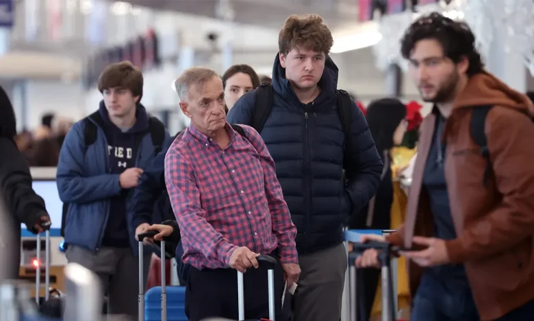 Thanksgiving travel: Tips for flights and road trips