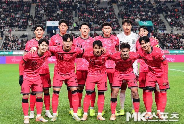 The South Korean national soccer team (22nd in FIFA ranking), led by head coach Hong Myung-bo, held