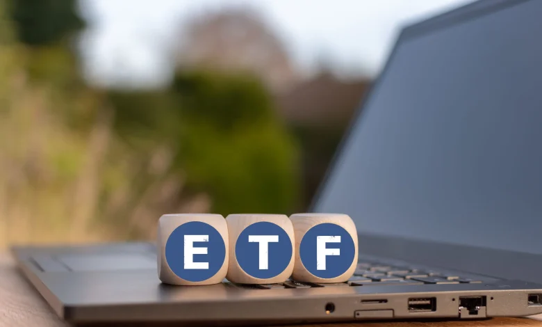 The Vanguard Information Technology ETF (VGT) Offers Broader Tech Diversification Than the Technology Select Sector SPDR Fund (XLK)