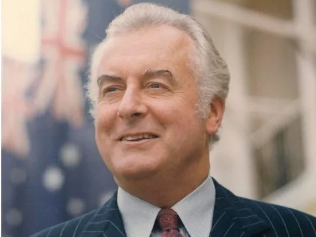 The second Dismissal – the loans affair and meetings with Kerr