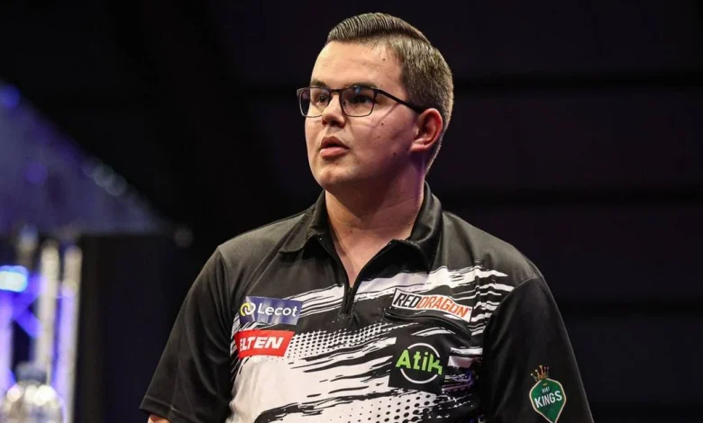 "They were not against me, but for Lisa" - Van Veen reacts to boos from audience during gritty victory against Ashton