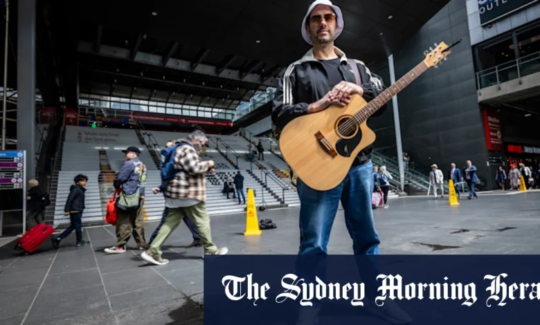 This Aussie busker has gone viral for his Oasis set. But he’s been playing this spot for years