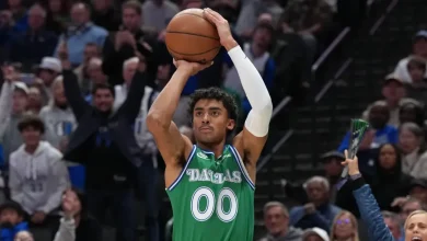 This unlikely Dallas Maverick is leading the NBA in corner 3-pointers made so far this season
