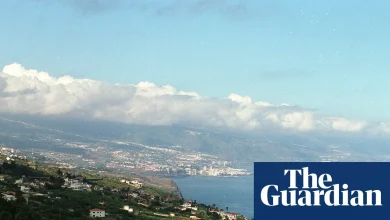 Three dead and 15 hurt after rough seas pull people into the ocean in Tenerife