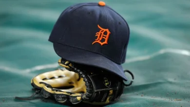 Tigers decline '26 options on Sewald, Urquidy