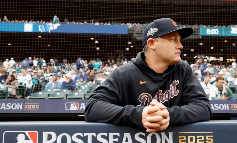 Tigers decline options on veteran pitchers, claim reliever, extend qualifying offer to Torres