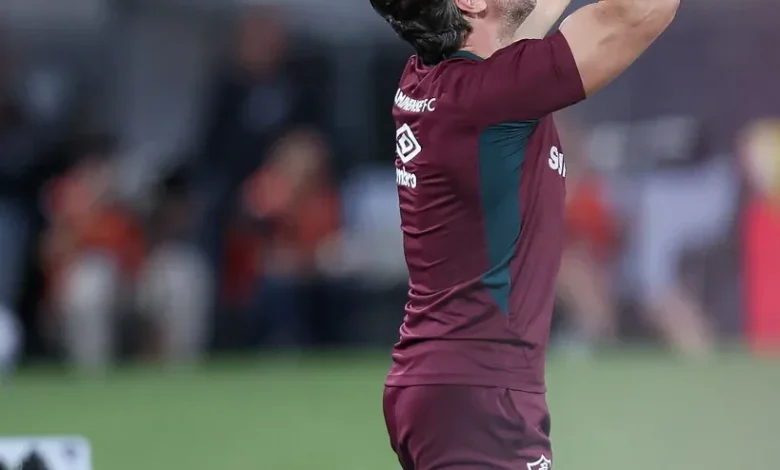 Tira-teima? Zubeldía comanda o Fluminense em mais um clássico e tem 50% de aproveitamento