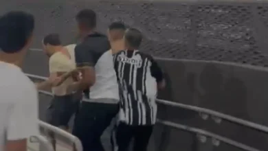 Torcida do Atlético expulsa flamenguista ‘infiltrado’ na Arena MRV