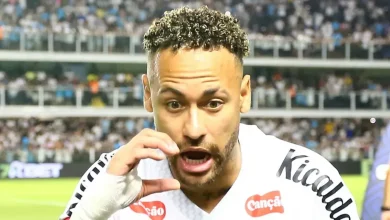 Torcida do Santos se revolta com Neymar dentro de campo, e comentários são feitos: “Estraga o Santos”