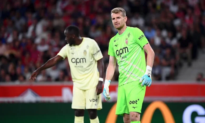 "Tout le monde doit faire un peu plus", Lukas Hradecky lance un avertissement à ses coéquipiers