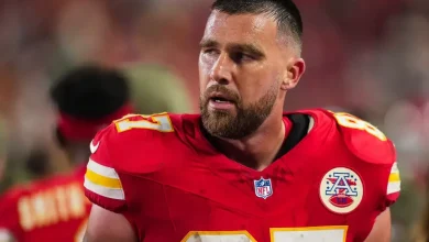 Travis Kelce Exits Chiefs-Bills Game With Apparent Injury After Vicious Hit