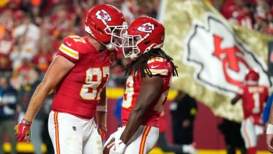 Travis Kelce has season-best performance in 28-7 win over the Commanders
