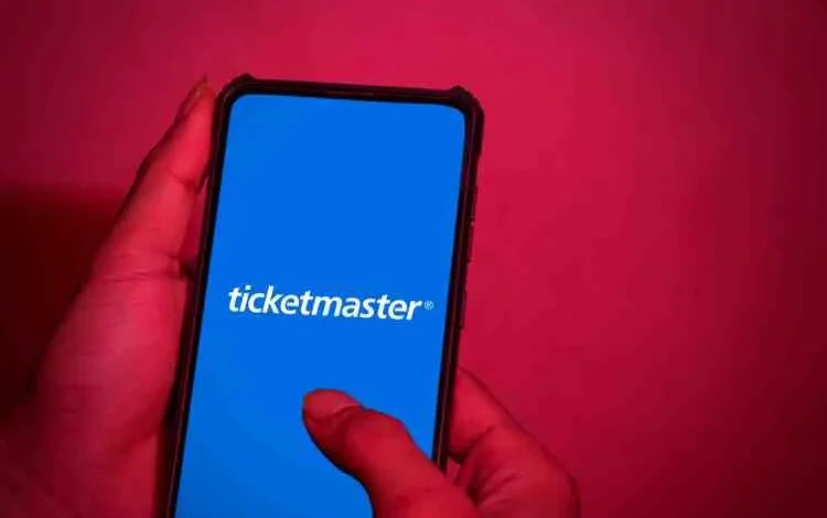 Trial likely in Taylor Swift ticketing lawsuit, dismissal bid falters