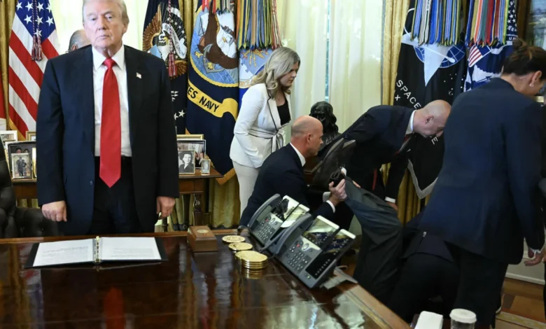 Trump event paused in Oval Office when guest faints