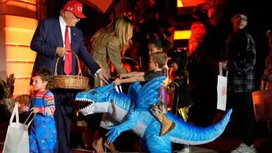 Trump hosts White House Halloween bash with superheroes and presidential lookalikes amid shutdown