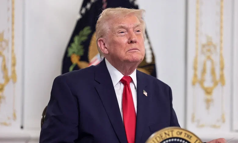 Trump tells airlines to consider Venezuelan airspace closed