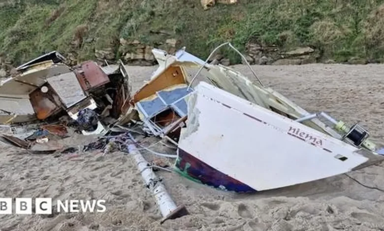 Tynemouth Boat Wreck Prompts Safety Warnings And Delays