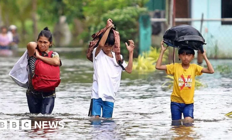 Typhoon Fung-wong bears down on the Philippines after deadly Kalmaegi