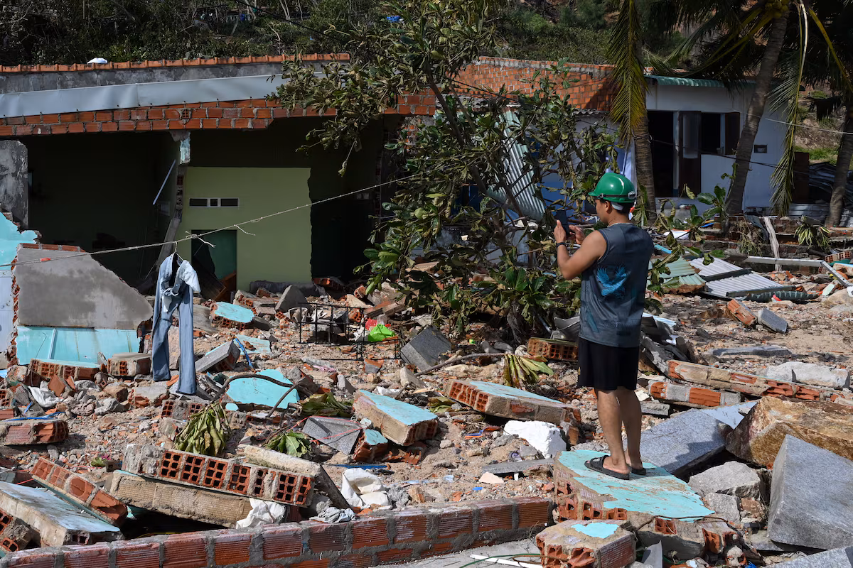Typhoon Kalmaegi pummels Vietnam as Philippines braces for another storm