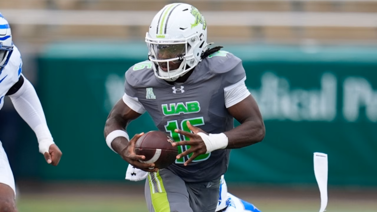 UAB takes on UConn Huskies today: How to watch free livestream