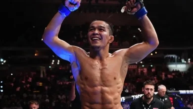 UFC Qatar video: Asu Almabayev jumps the guillotine choke, scores nasty submission to finish Alex Perez