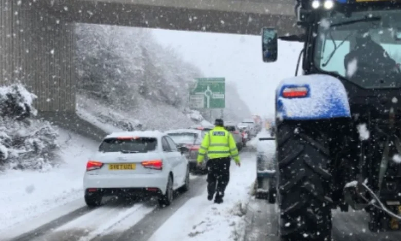 UK households told to gather emergency kit of 7 items ahead of 'severe weather'