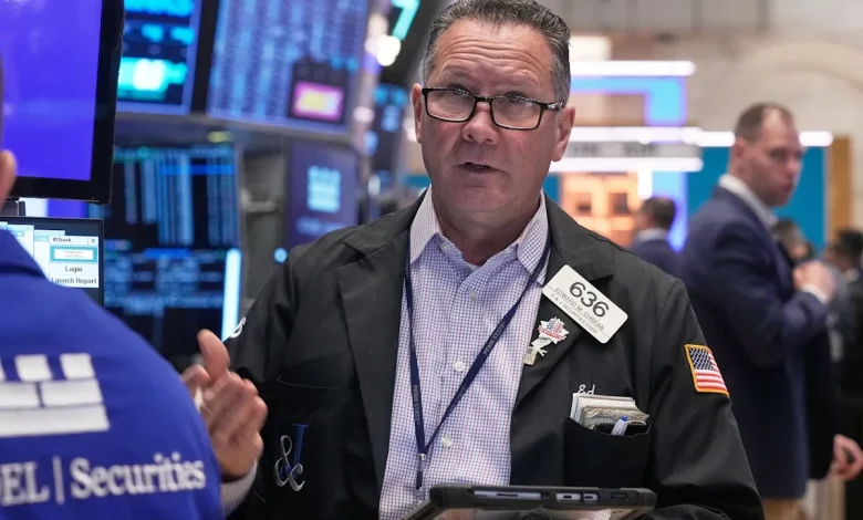 US stocks rise on last trading day of November