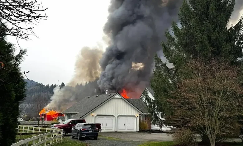 VIDEO: Chilliwack fire crews tackle fully involved chicken barn fire