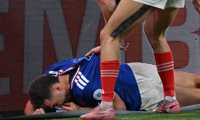 VIDEO. France – Afrique du Sud : "Détestable !" Damian Penaud violemment poussé dans les panneaux publicitaires par un Springbok