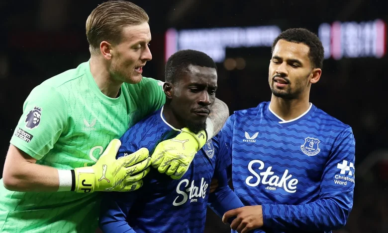 VIDEO: 'Shades of Bowyer v Dyer!' - Idrissa Gueye amazingly sent off after clash with his own team-mate Michael Keane against Manchester United as fans moan the 'game's gone' after referee's decision