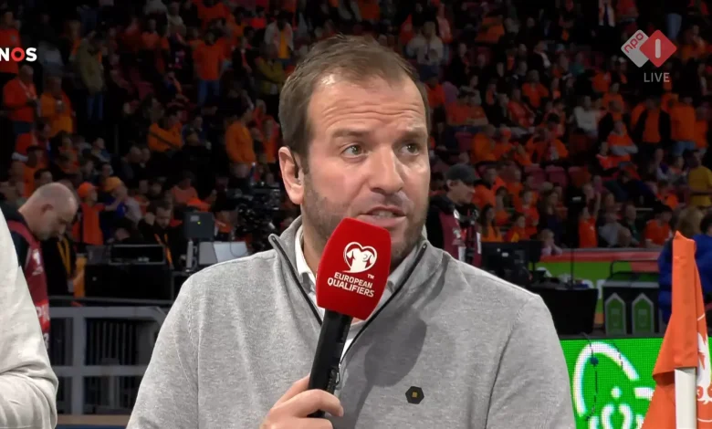 Van der Vaart gruwelt van hype rond Nederlands elftal: 'Van Basten had er ook een handje van'