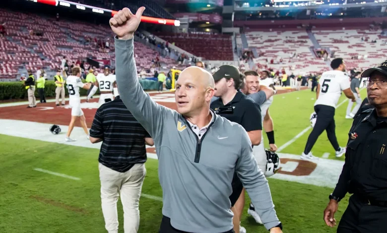 Vanderbilt Football Coach Clark Lea Signs Contract Extension