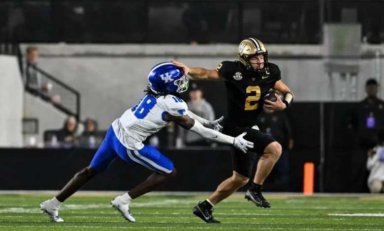 Vandy's Pavia makes Heisman case in career day
