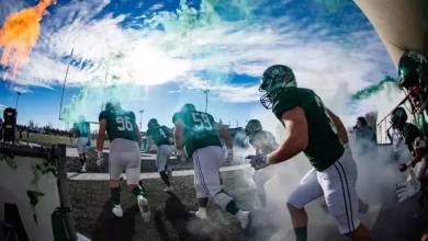 Vanier Cup berth on the line as Huskies and Gaels clash in Mitchell Bowl