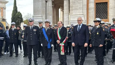 Verdone sindaco a Gualtieri: "Adesso ti comando"