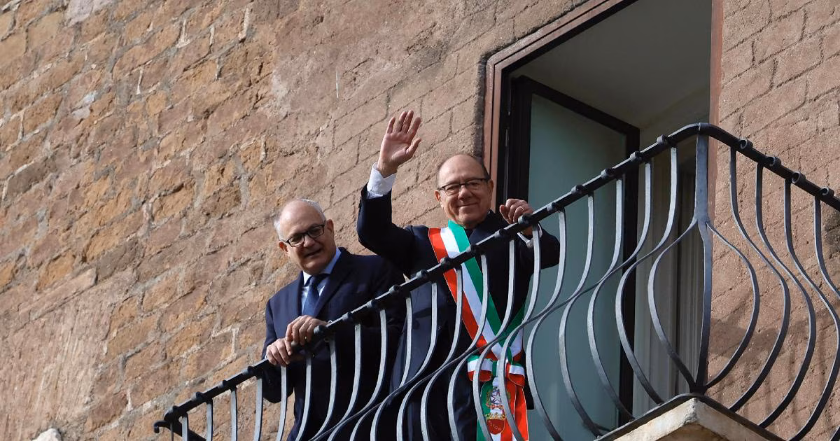 Verdone sindaco di Roma per un giorno, è il compleanno. Gualtieri: "Non è regalo per lui ma per noi"