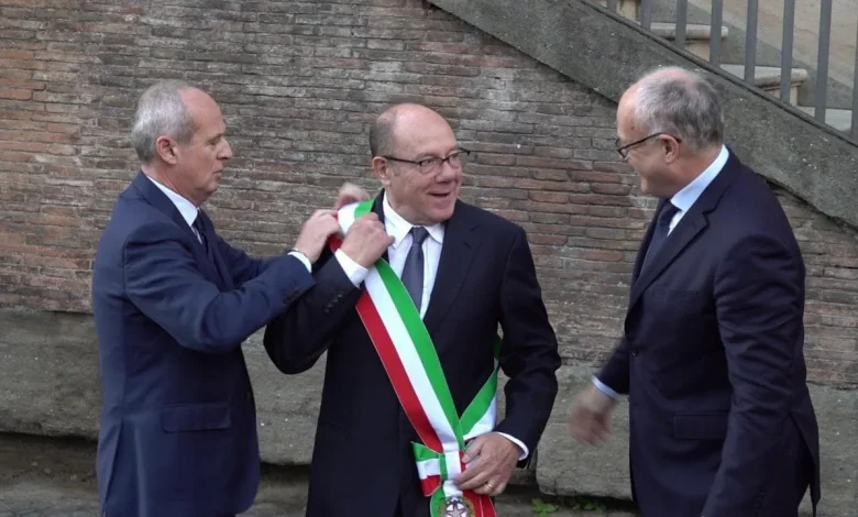 Verdone sindaco per un giorno: "Come il mio maestro Sordi, a pranzo sfinito voleva andare a dormire"