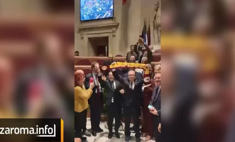 Verdone sindaco per un giorno con la sciarpa della Roma. I tifosi: “Lo stadio!”