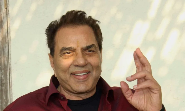 Veteran actor Dharmendra passes away LIVE updates: Tributes pour in