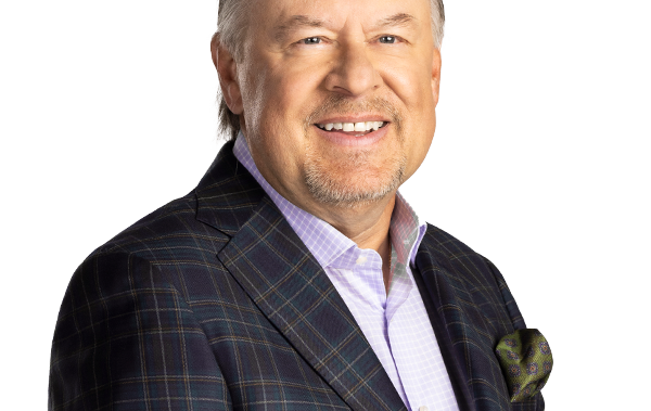 Veteran broadcaster John Oakley signs off after 46 years on the air