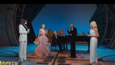 Video: Idina Menzel and Kristin Chenoweth Reunite With WICKED Movie Stars for 'For Good' Quartet