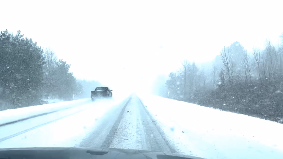 Video Wintry weather threatens post-Thanksgiving travel