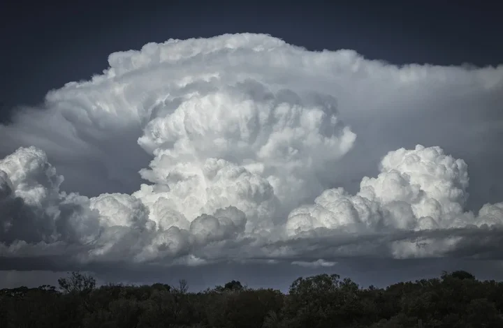 Violent thunderstorms to target southeast QLD and northeast NSW on Monday