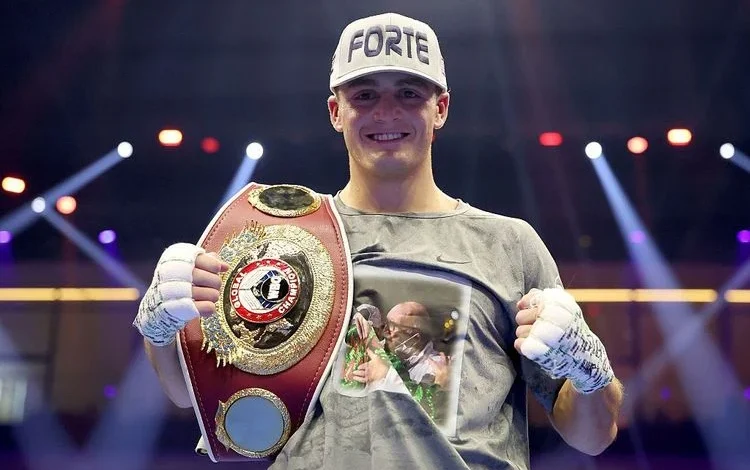 Vito Mielnicki Jr. Drops, Stops Samuel Nmomah Late In 9th Round On The Ring IV Card