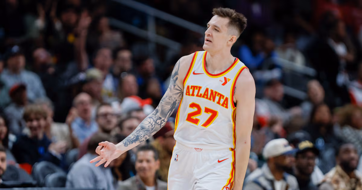 Vitsanity: Hawks hold on to beat Clippers thanks to Vit Krejci’s career night