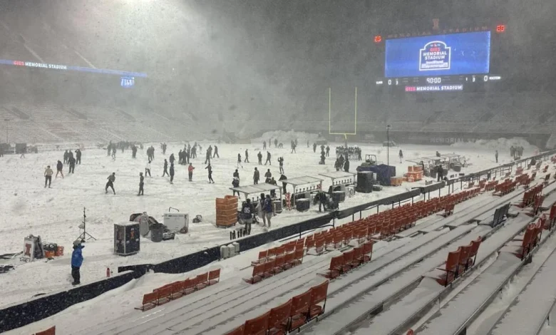 WEATHER UPDATES: Seating limited to west side of stadium for tonight's Illini game