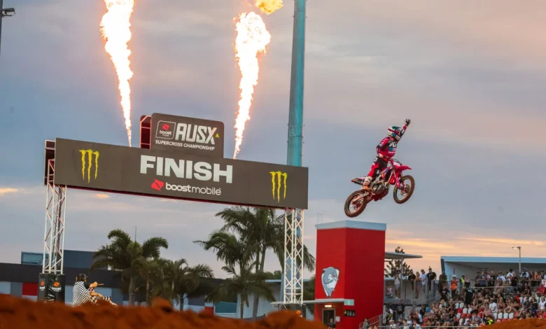 WSX vs. AUSX: When ego, planning, and power games block the sport