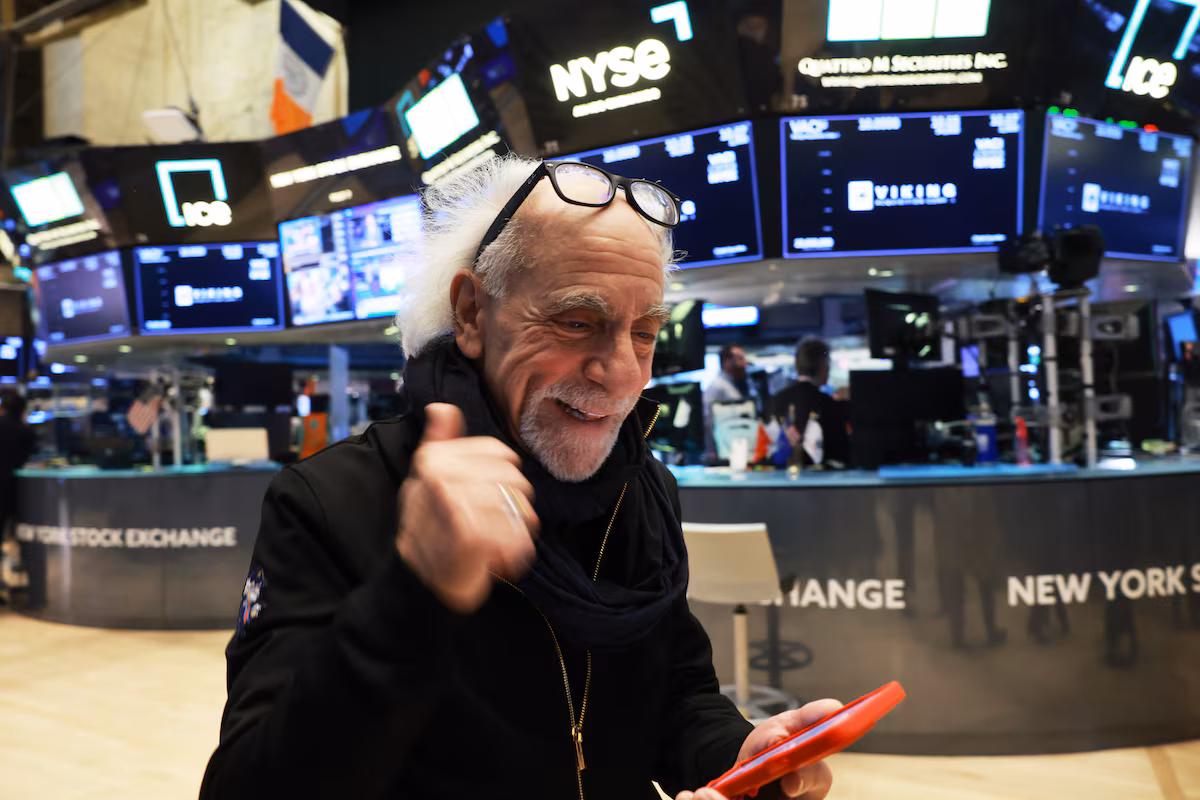 Wall Street keeps swinging as U.S. stocks give up most of a big early surge