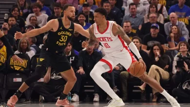 Warriors star Stephen Curry exits Rockets loss with right quad contusion, will get MRI